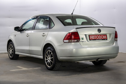 Продажа Volkswagen Polo V 1.6 MT (105 л.с.) 2011 Серебристый в Автодом