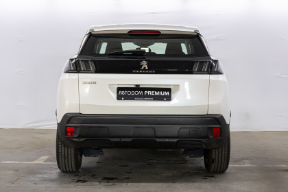 Продажа Peugeot 3008 II Рестайлинг 1.5 AT (130 л.с.) 2021 Белый в Автодом