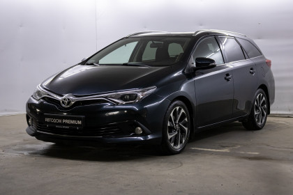 Продажа Toyota Auris II Рестайлинг 1.4 MT (90 л.с.) 2015 Черный в Автодом