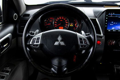 Продажа Mitsubishi Pajero Sport II 2.5 AT (178 л.с.) 2011 Серебристый в Автодом