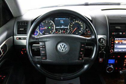 Продажа Volkswagen Touareg I Рестайлинг 3.0 AT (240 л.с.) 2008 Черный в Автодом