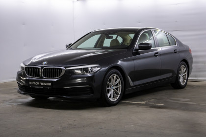 Продажа BMW 5 серии VII (G30/G31) 520d 2.0 AT (190 л.с.) 2018 Черный в Автодом