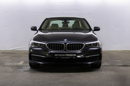 Продажа BMW 5 серии VII (G30/G31) 520d 2.0 AT (190 л.с.) 2018 Черный в Автодом