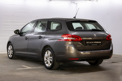 Продажа Peugeot 308 II Рестайлинг 1.5 MT (131 л.с.) 2020 Серый в Автодом