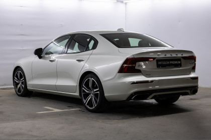 Продажа Volvo S60 III 2.0 AT (320 л.с.) 2019 Серебристый в Автодом