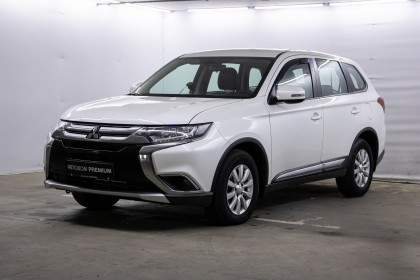 Продажа Mitsubishi Outlander III Рестайлинг 2 2.0 CVT (146 л.с.) 2017 Белый в Автодом