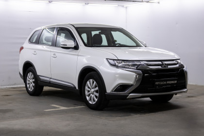 Продажа Mitsubishi Outlander III Рестайлинг 2 2.0 CVT (146 л.с.) 2017 Белый в Автодом