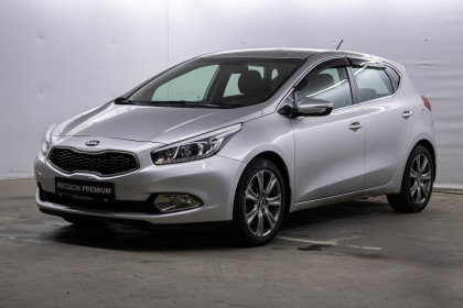 Продажа Kia Ceed II 1.6 AT (129 л.с.) 2014 Серебристый в Автодом