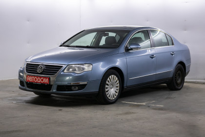 Продажа Volkswagen Passat B6 2.0 AT (150 л.с.) 2005 Синий в Автодом