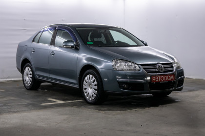 Продажа Volkswagen Jetta V 1.6 MT (102 л.с.) 2008 Серый в Автодом