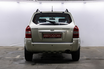 Продажа Hyundai Tucson I 2.0 AT (140 л.с.) 2008 Серебристый в Автодом