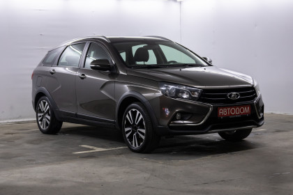 Продажа LADA Vesta I SW Cross 1.6 MT (106 л.с.) 2020 Коричневый в Автодом