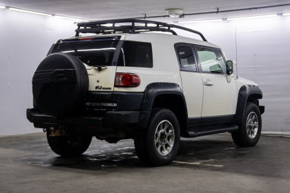 Продажа Toyota FJ Cruiser I 4.0 AT (260 л.с.) 2011 Белый в Автодом