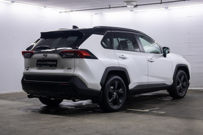 Продажа Toyota RAV4 V (XA50) 2.0 CVT (149 л.с.) 2021 Белый в Автодом