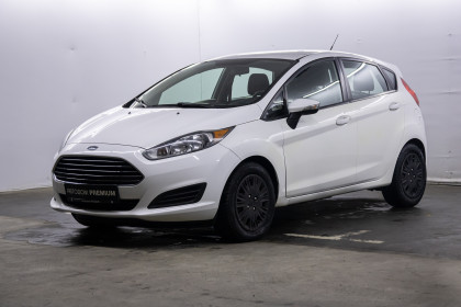 Продажа Ford Fiesta Mk6 Рестайлинг 1.0 MT (140 л.с.) 2016 Белый в Автодом