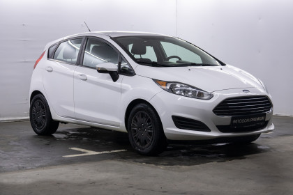 Продажа Ford Fiesta Mk6 Рестайлинг 1.0 MT (140 л.с.) 2016 Белый в Автодом