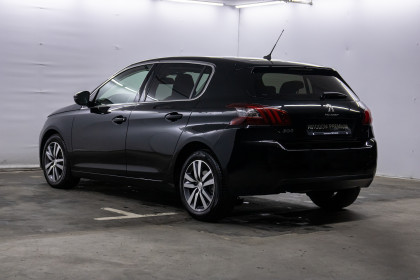 Продажа Peugeot 308 II Рестайлинг 1.5 MT (131 л.с.) 2019 Черный в Автодом