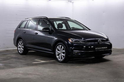 Продажа Volkswagen Golf VII Рестайлинг SportWagen 1.4 AT (147 л.с.) 2019 Черный в Автодом