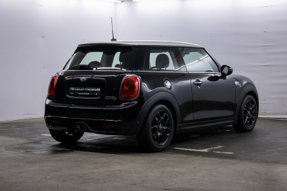 Продажа Mini Hatch III (F55/F56) Cooper S 2.0 AT (192 л.с.) 2015 Черный в Автодом