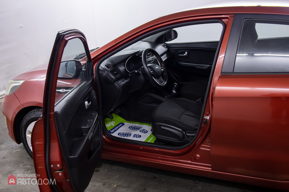 Продажа Kia Rio III 1.4 MT (107 л.с.) 2014 Красный в Автодом