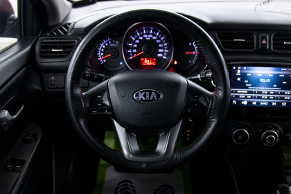 Продажа Kia Rio III 1.4 MT (107 л.с.) 2014 Красный в Автодом