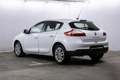 Продажа Renault Megane III Рестайлинг 1.5 MT (90 л.с.) 2013 Белый в Автодом