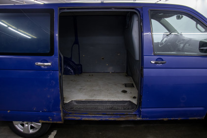 Продажа Volkswagen Transporter T5 2.5 MT (130 л.с.) 2004 Синий в Автодом