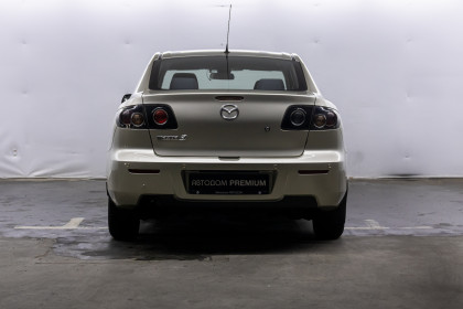 Продажа Mazda 3 I (BK) Рестайлинг 1.6 MT (105 л.с.) 2007 Белый в Автодом