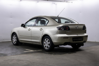 Продажа Mazda 3 I (BK) Рестайлинг 1.6 MT (105 л.с.) 2007 Белый в Автодом