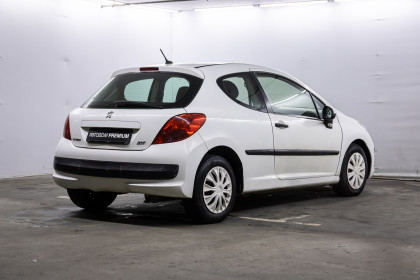 Продажа Peugeot 207 I 1.4 MT (70 л.с.) 2007 Белый в Автодом