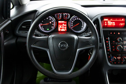 Продажа Opel Astra J Рестайлинг 1.6 AT (115 л.с.) 2014 Серебристый в Автодом