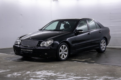 Продажа Mercedes-Benz C-Класс II (W203) Рестайлинг 200 2.1 MT (122 л.с.) 2006 Черный в Автодом