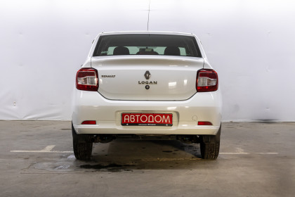 Продажа Renault Logan II 1.6 MT (82 л.с.) 2017 Белый в Автодом