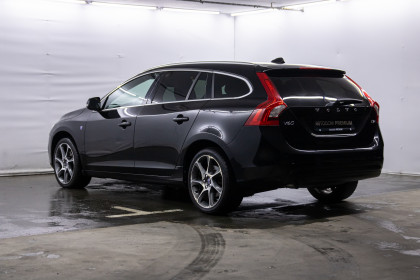 Продажа Volvo V60 I Рестайлинг 2.0 MT (120 л.с.) 2016 Черный в Автодом