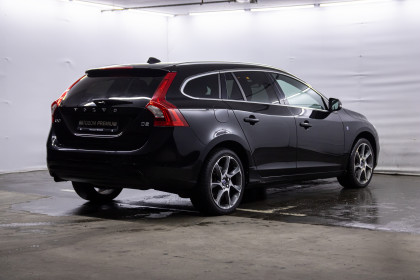 Продажа Volvo V60 I Рестайлинг 2.0 MT (120 л.с.) 2016 Черный в Автодом