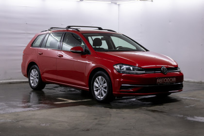 Продажа Volkswagen Golf VII Рестайлинг SportWagen 1.4 AT (147 л.с.) 2019 Красный в Автодом