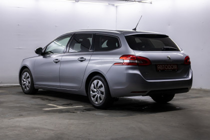 Продажа Peugeot 308 II Рестайлинг 1.5 MT (131 л.с.) 2018 Серебристый в Автодом