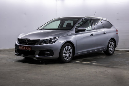 Продажа Peugeot 308 II Рестайлинг 1.5 MT (131 л.с.) 2018 Серебристый в Автодом