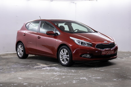 Продажа Kia Ceed II 1.6 AT (129 л.с.) 2013 Бордовый в Автодом