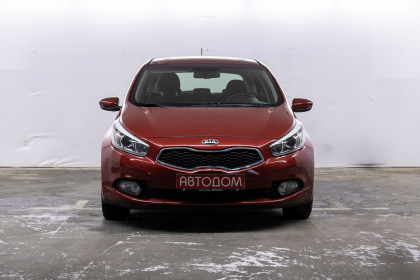 Продажа Kia Ceed II 1.6 AT (129 л.с.) 2013 Бордовый в Автодом