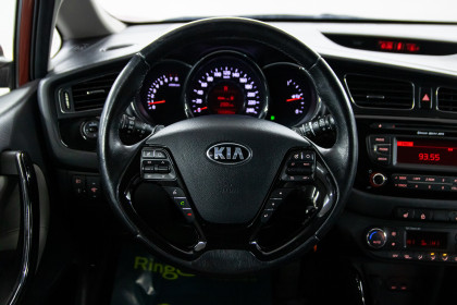 Продажа Kia Ceed II 1.6 AT (129 л.с.) 2013 Бордовый в Автодом