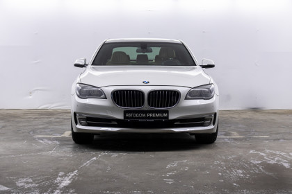 Продажа BMW 7 серии V (F01/F02/F04) Рестайлинг 730d xDrive 3.0 AT (258 л.с.) 2013 Белый в Автодом