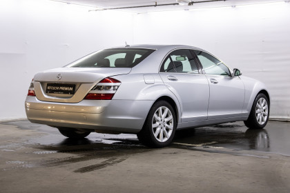 Продажа Mercedes-Benz S-Класс V (W221) 350 3.5 AT (272 л.с.) 2005 Серебристый в Автодом