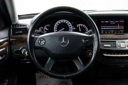 Продажа Mercedes-Benz S-Класс V (W221) 350 3.5 AT (272 л.с.) 2005 Серебристый в Автодом