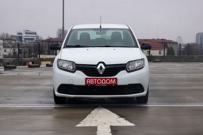 Продажа Renault Logan II 1.6 MT (82 л.с.) 2015 Белый в Автодом