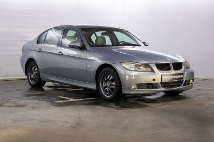 Продажа BMW 3 серии V (E90/E91/E92/E93) 320i 2.0 AT (150 л.с.) 2005 Серый в Автодом