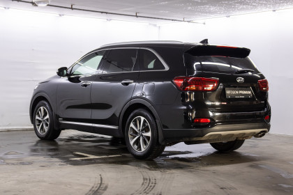 Продажа Kia Sorento III Prime Рестайлинг 2.2 AT (200 л.с.) 2018 Черный в Автодом