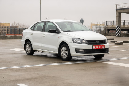 Продажа Volkswagen Polo V Рестайлинг 1.6 MT (90 л.с.) 2019 Белый в Автодом