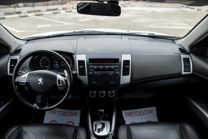 Продажа Peugeot 4007 I 2.4 CVT (170 л.с.) 2011 Белый в Автодом