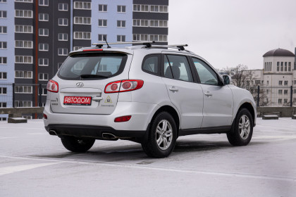 Продажа Hyundai Santa Fe II Рестайлинг 2.4 MT (174 л.с.) 2010 Серебристый в Автодом